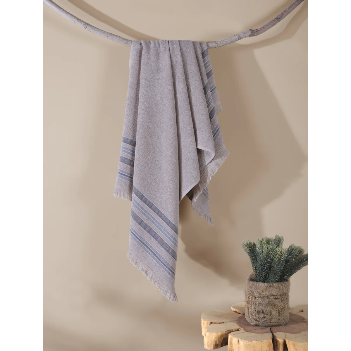 Manamo Sapphire Bath Towel Bamboo/Cotton Beige Peshterry 75x150 cm