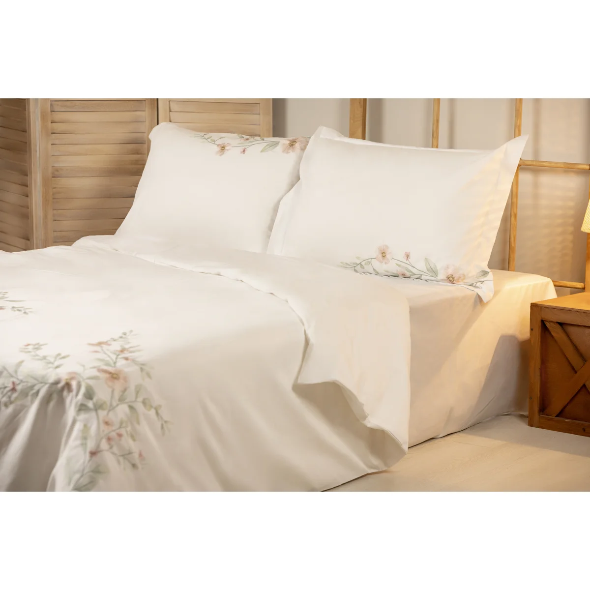 Manamo Hermose Embroidered Bed Linen Set Saten White 200x220 cm+240x260 cm+50x70 cm(2)