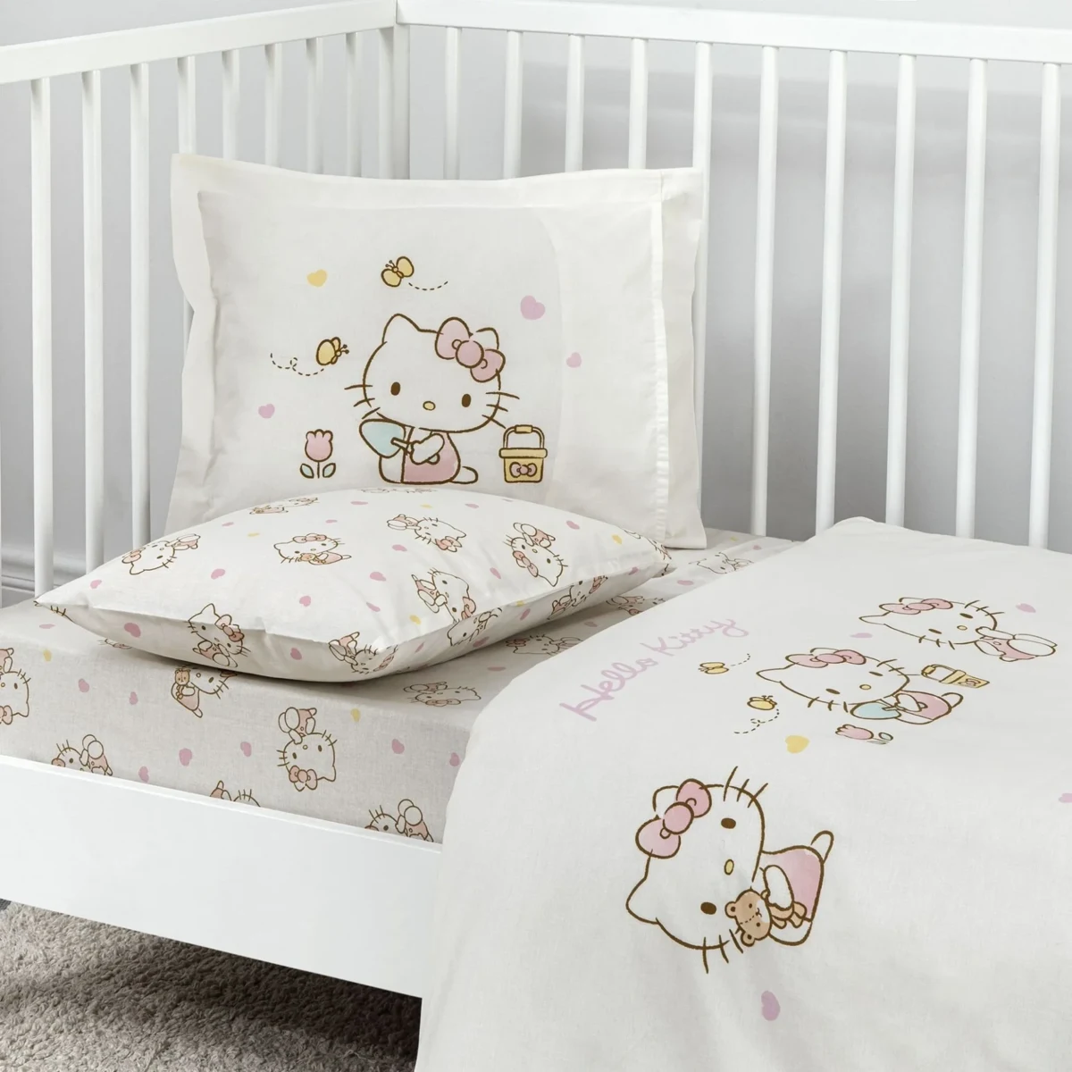 TAC Hello Kitty Cool Babyბამბის ჩვილის თეთრეულის ნაკრები 100x150+120x180+34x45 (2ც)